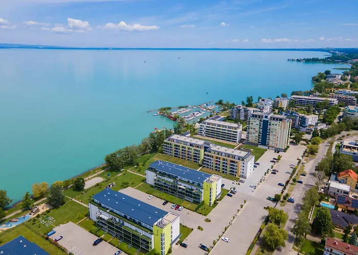 Silver Wave Apartment